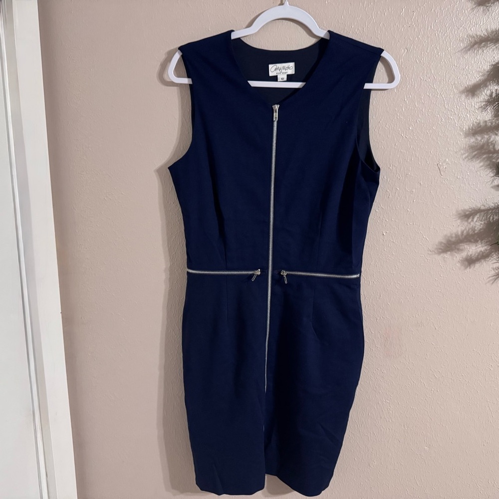 Chic Navy Zip-Front Mini Dress